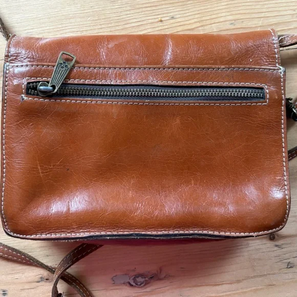 Patricia Nash Lanza Crossbody Organizer - Picture 8 of 15